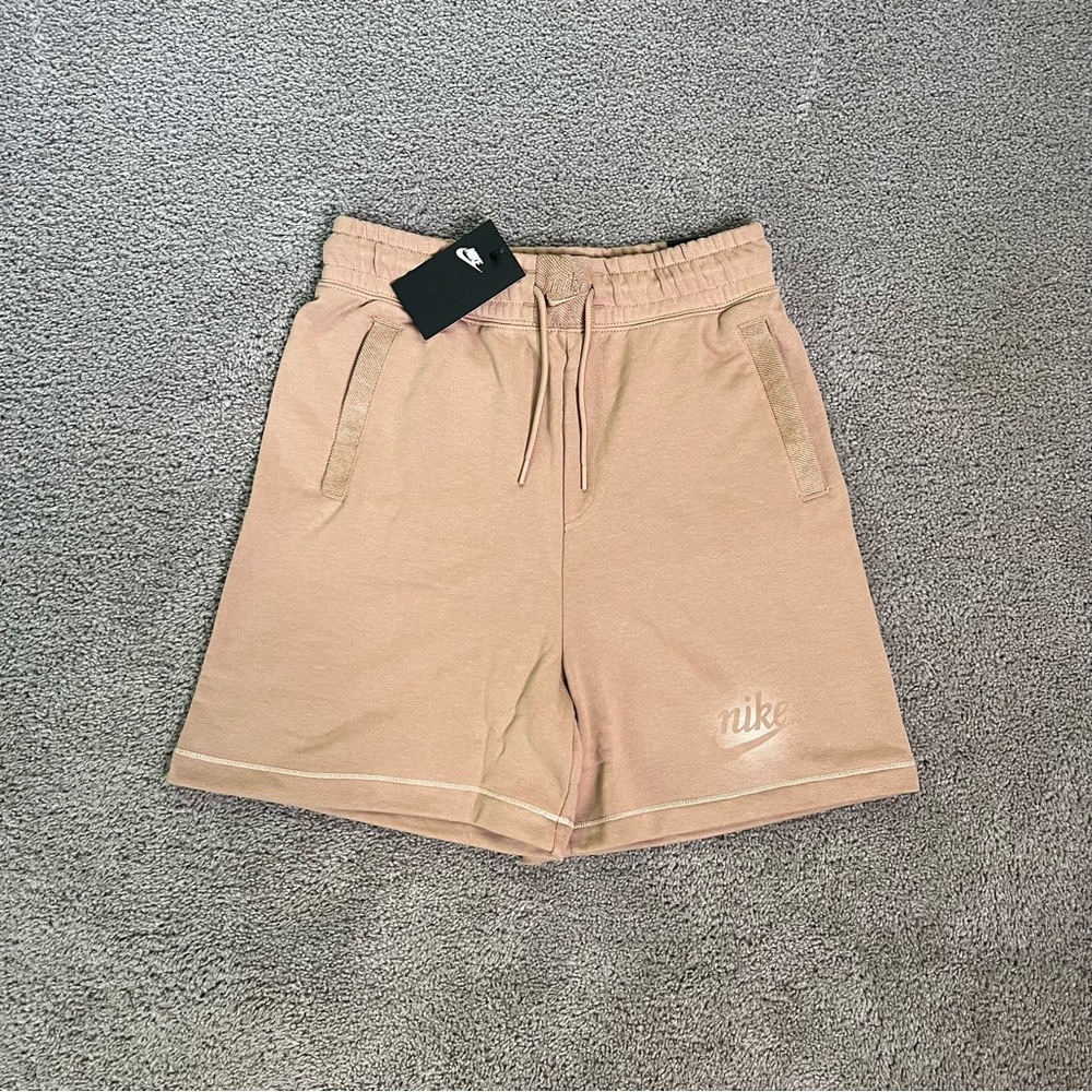 Nike Seasonal Classics High Waisted Shorts Women's Size Small